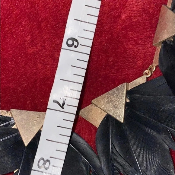 Luxury Gold tone Black Feathers Statement Necklace - Picture 3 of 9